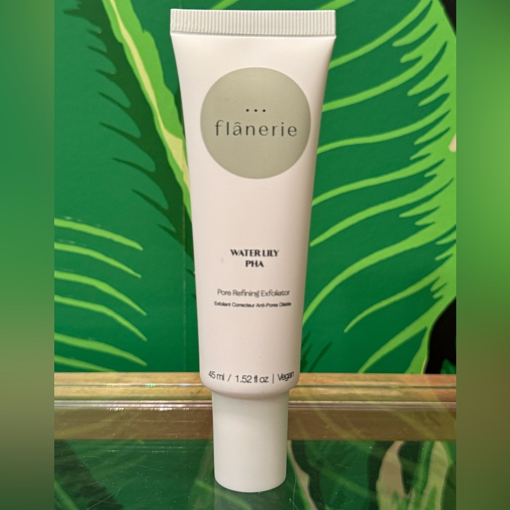 NWT Flanerie Water Lily PHA Pore Refining Exfoliator Full Size 1.52 oz